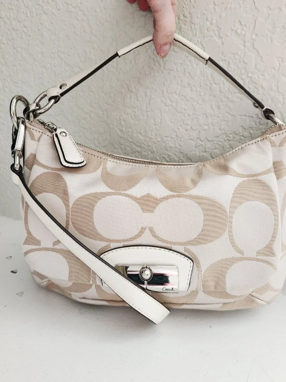 Euc Coach Kristen Light Khaki Signature Shoulder Bag